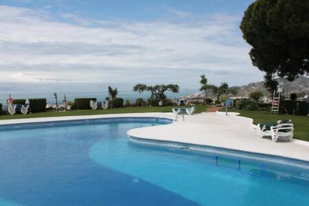 Hermosa Casa Con Terraza E Increibles Vistas Al Mar Y La Montana Nerja Ngoại thất bức ảnh
