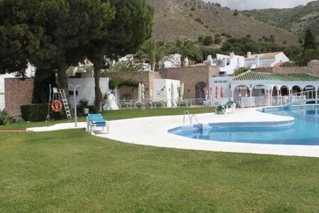 Hermosa Casa Con Terraza E Increibles Vistas Al Mar Y La Montana Nerja Ngoại thất bức ảnh